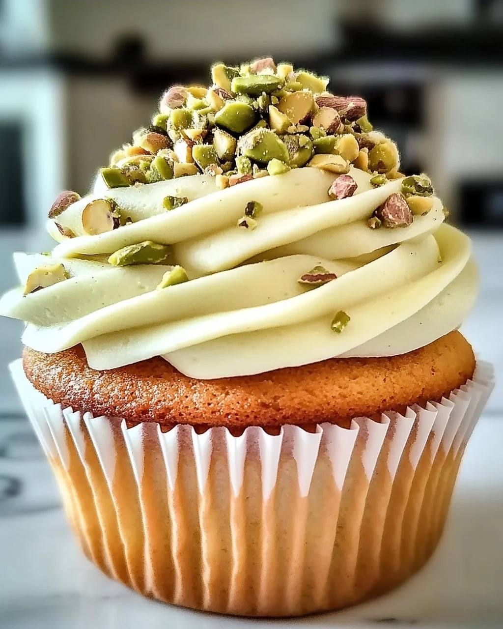 Pistazien-Cupcakes mit cremigem Vanille-Frosting